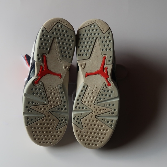 Jordan 6 Retro White Infrared Youth - Picture 2 of 4
